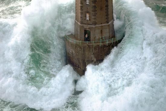 Phares Dans La Tempete La Jument - c. 1989 | Jean Guichard